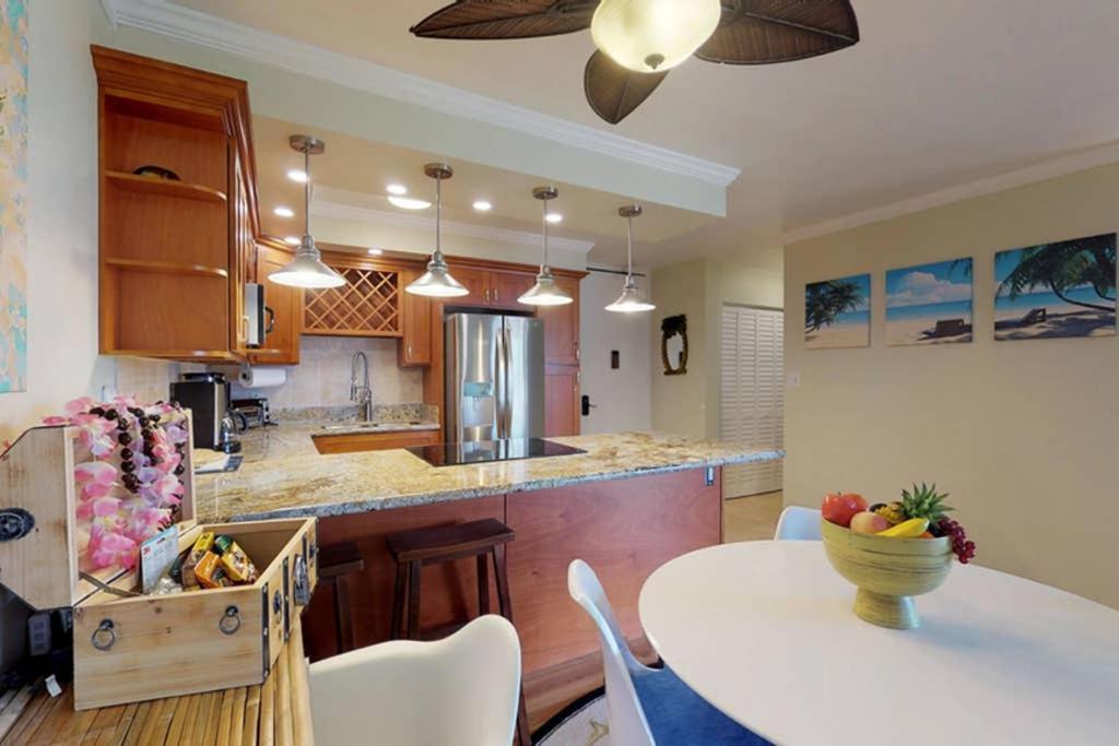 Appartamento Oceanfront Penthouse With Amazing Views At Kauhale Makai Kihei Esterno foto