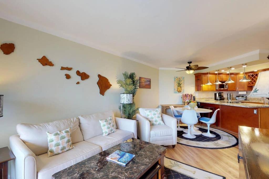 Appartamento Oceanfront Penthouse With Amazing Views At Kauhale Makai Kihei Esterno foto