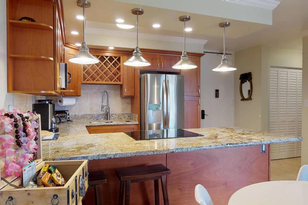 Appartamento Oceanfront Penthouse With Amazing Views At Kauhale Makai Kihei Esterno foto